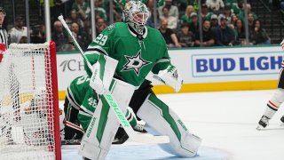 DALLAS, TX – NOVEMBER 7: Jake Oettinger #29 of the Dallas Stars tends goal against the Chicago Blackhawks at the American Airlines Center on November 7, 2024 in Dallas, Texas.