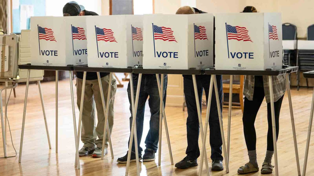 Election polls in wi