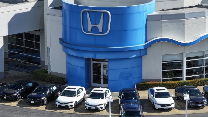 An aerial of a Honda dealership.