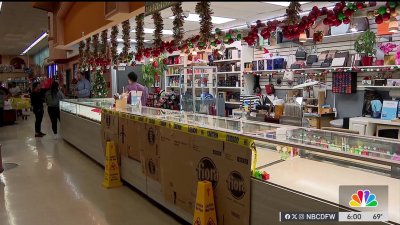 Smash and grab at East Dallas shopping center caught on camera