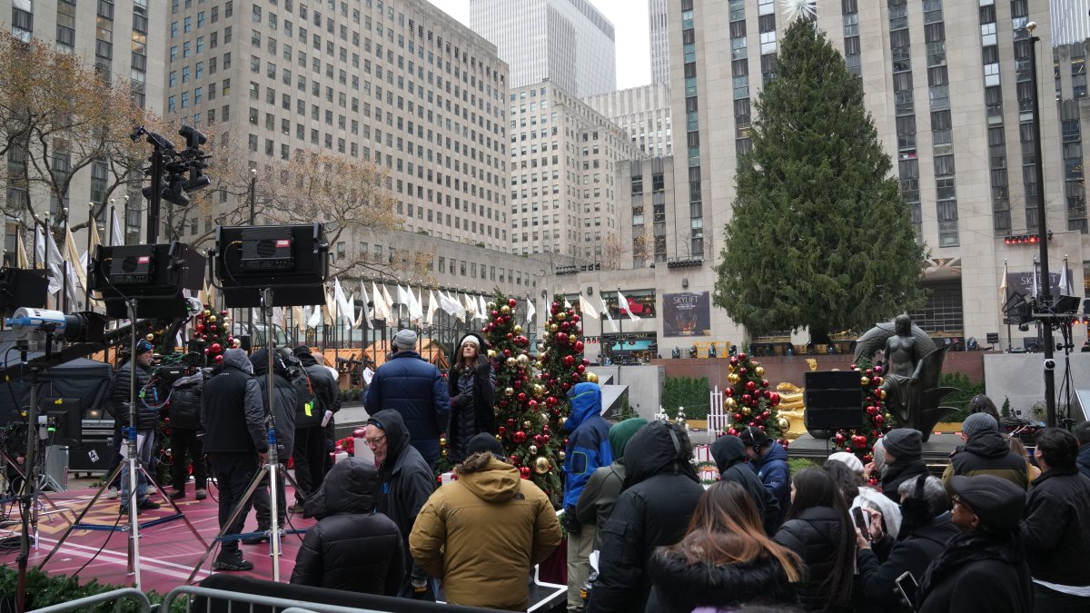 Rockefeller Christmas Tree Lighting set for tonight in New York City