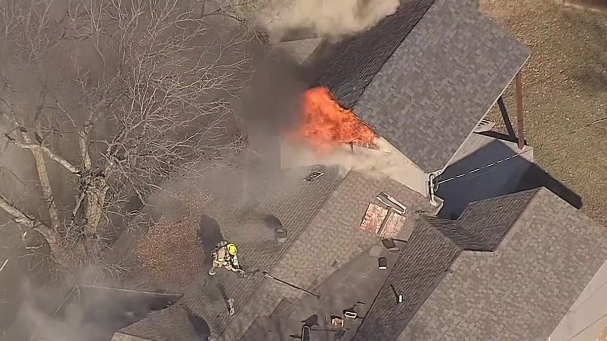 Residents, family dog escape Dallas house fire Friday – NBC 5 Dallas ...