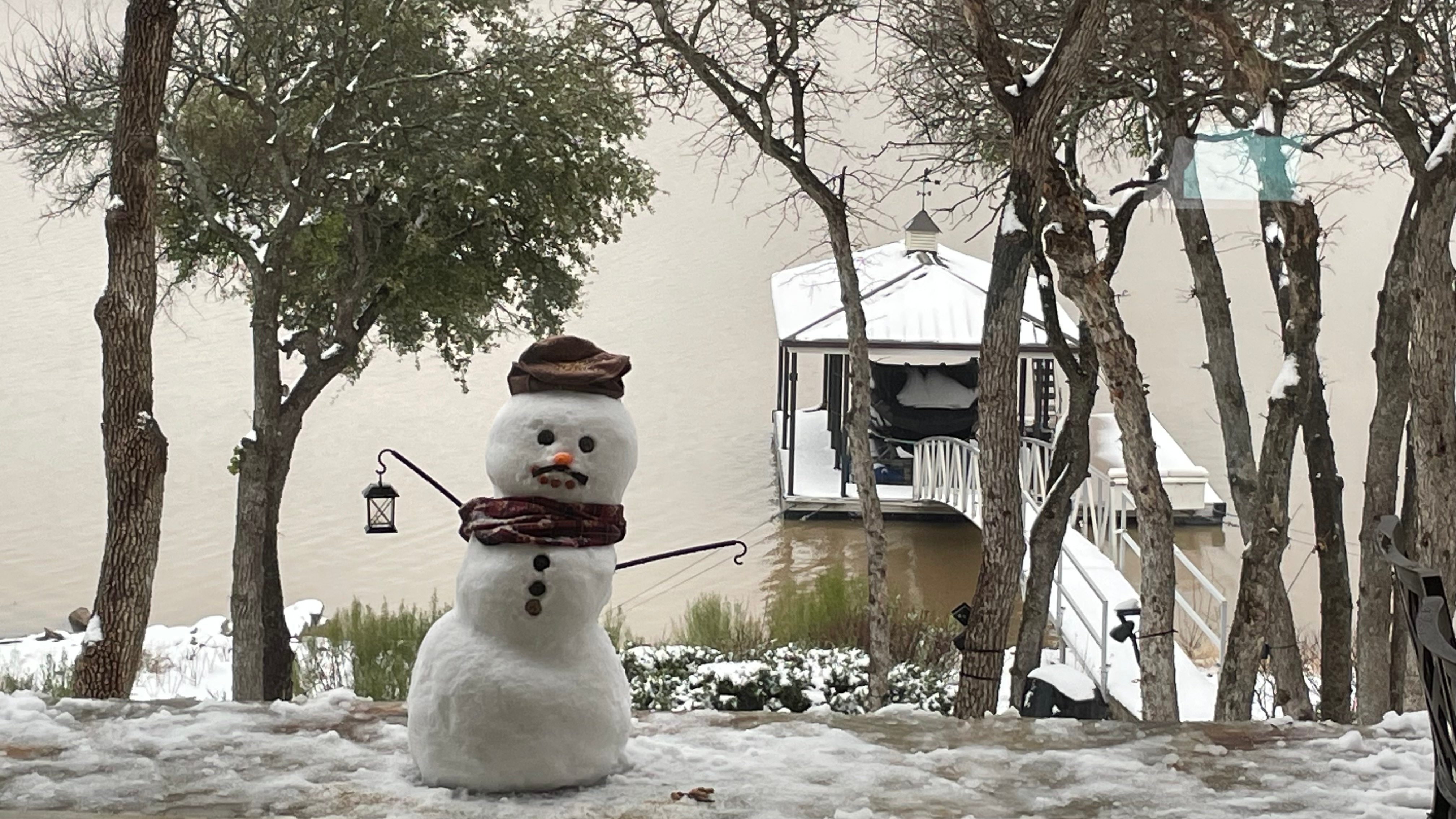 5″ of snow in the north side of lake Bridgeport