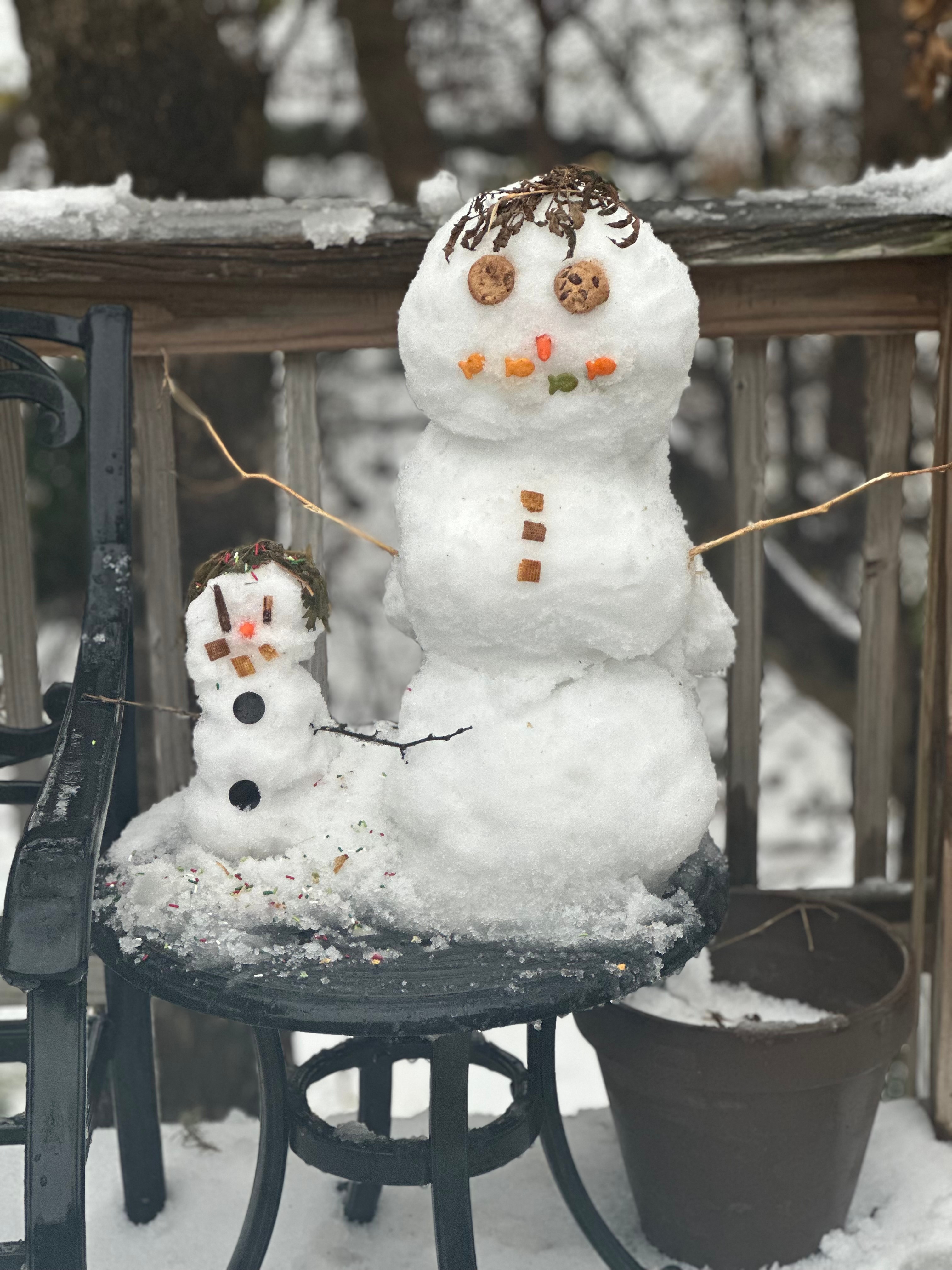 My mom Kim Thomason and I Emma Thomason. We did a bonding activity by making creative ideas to make a snow man from what we could find. Meet Betty and rose.