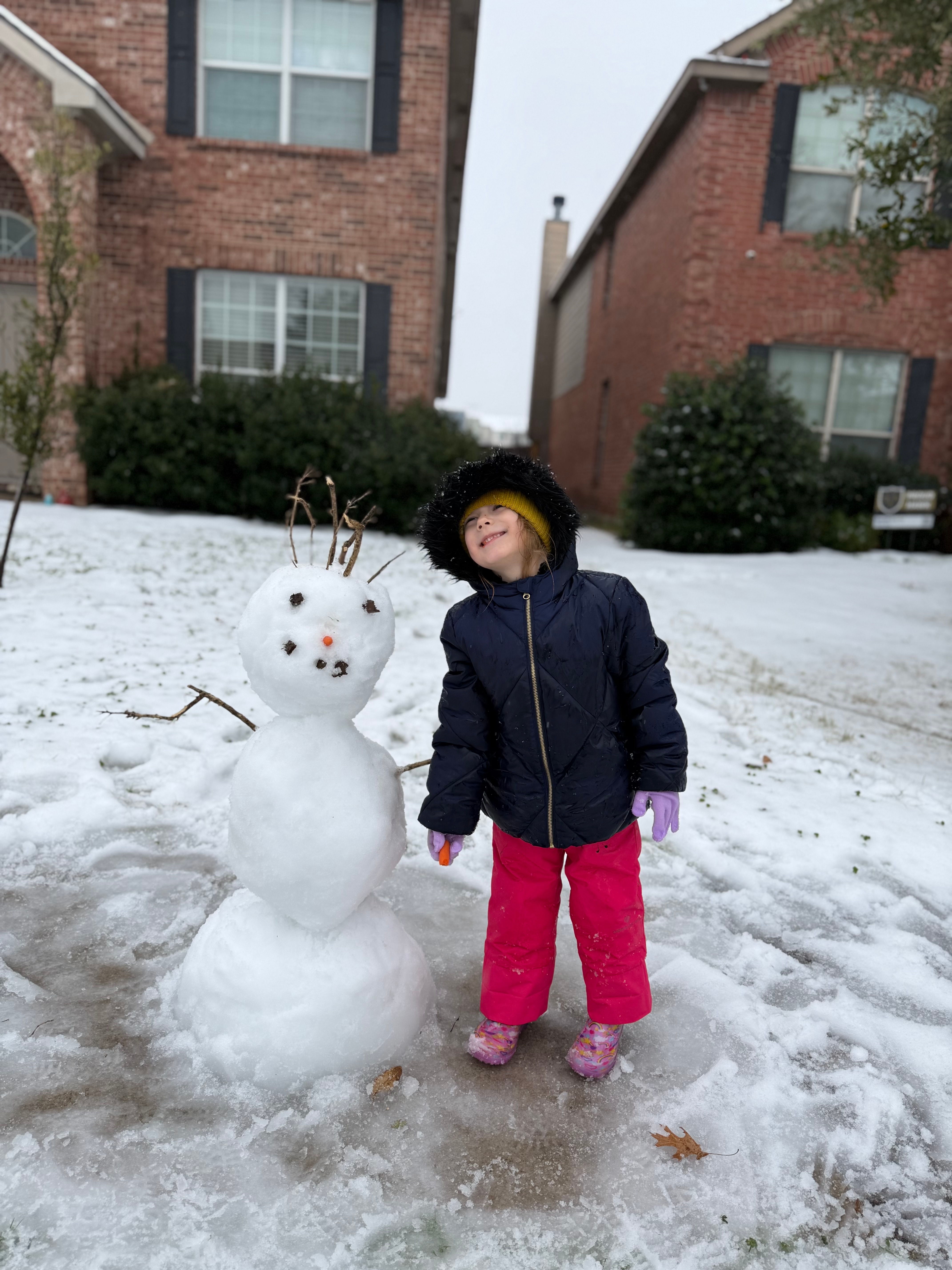 Alayah built a snowman