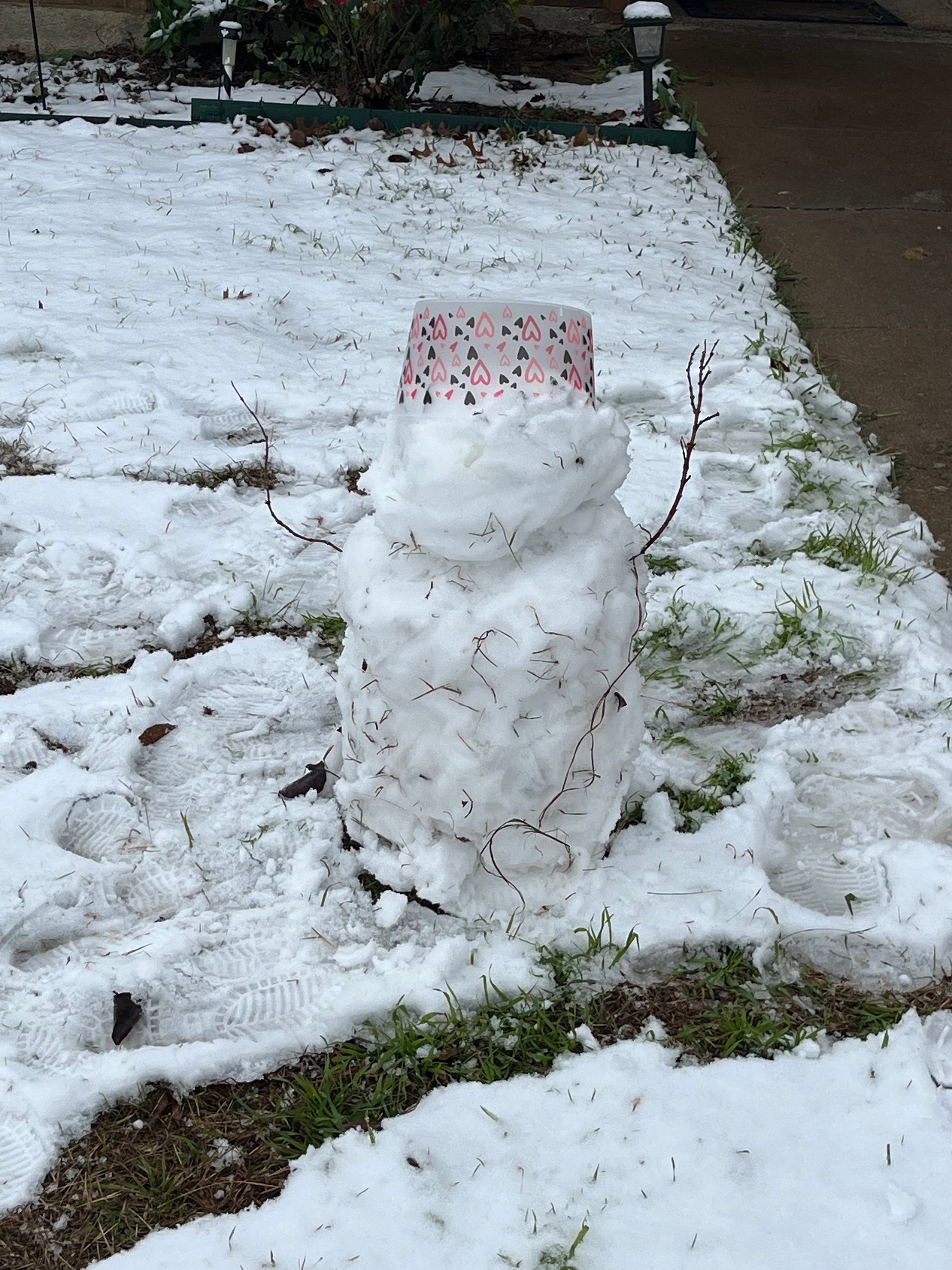 Hello<br />
My is Terri Woodard and me and my granddaughter got this morning and built two snowmen. We are from Ft Worth/Crowely area. Here are our photos. 
Thanks Terri and Addison
Sent from Yahoo Mail for iPhone