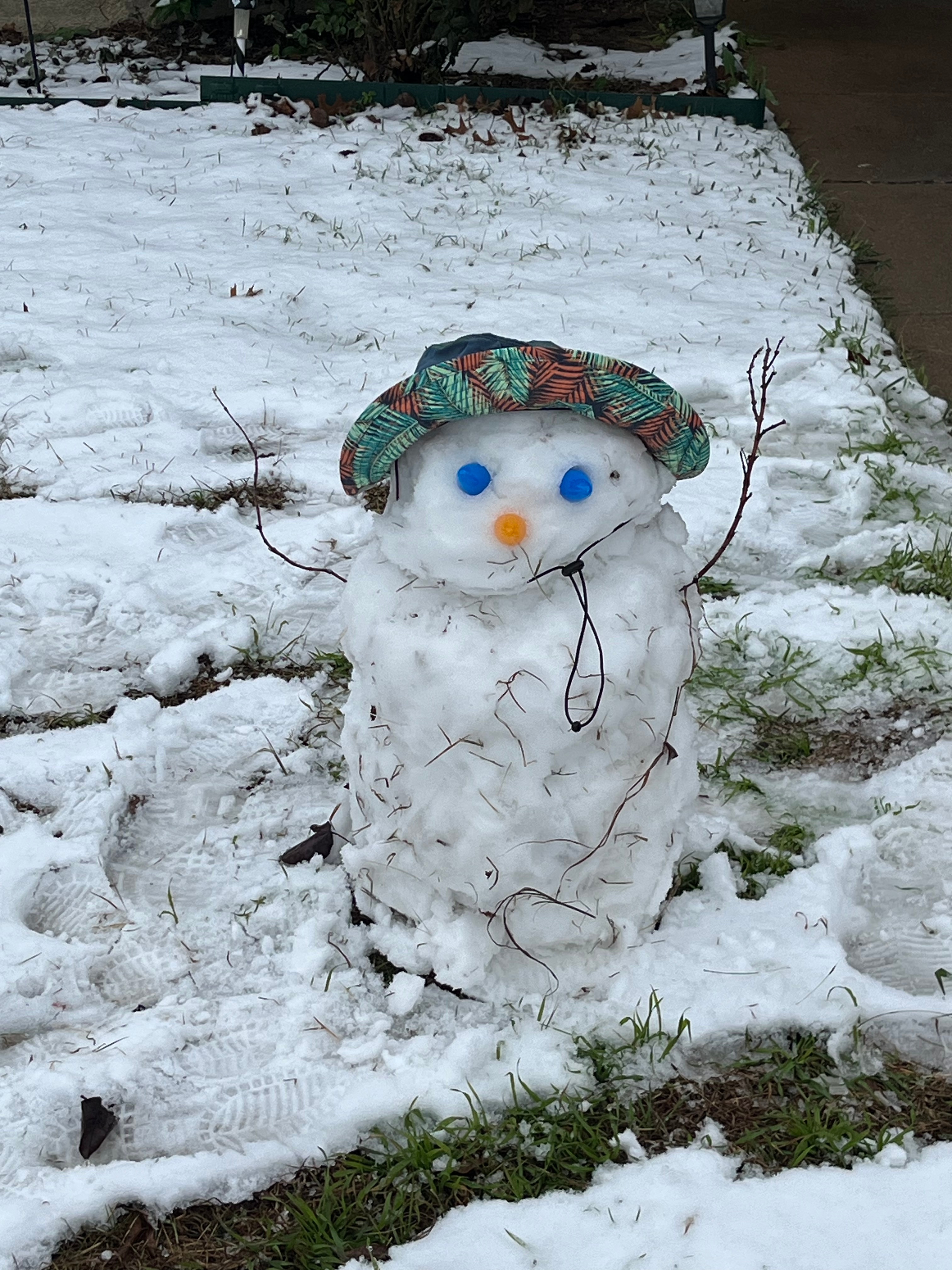 Hello<br />
My is Terri Woodard and me and my granddaughter got this morning and built two snowmen. We are from Ft Worth/Crowely area. Here are our photos. 
Thanks Terri and Addison
Sent from Yahoo Mail for iPhone