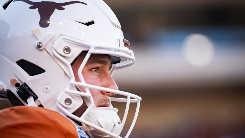 Texas Longhorns quarterback Quinn Ewers warms up as the Texas Longhorns prepare to play the Clemson Tigers in the first round of the College Football Playoffs. (Sara Diggins/American-Statesman / USA TODAY NETWORK via Imagn Images)