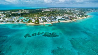 Caribbean, Cayman Islands, George Town, Luxury resorts and Seven Mile Beach