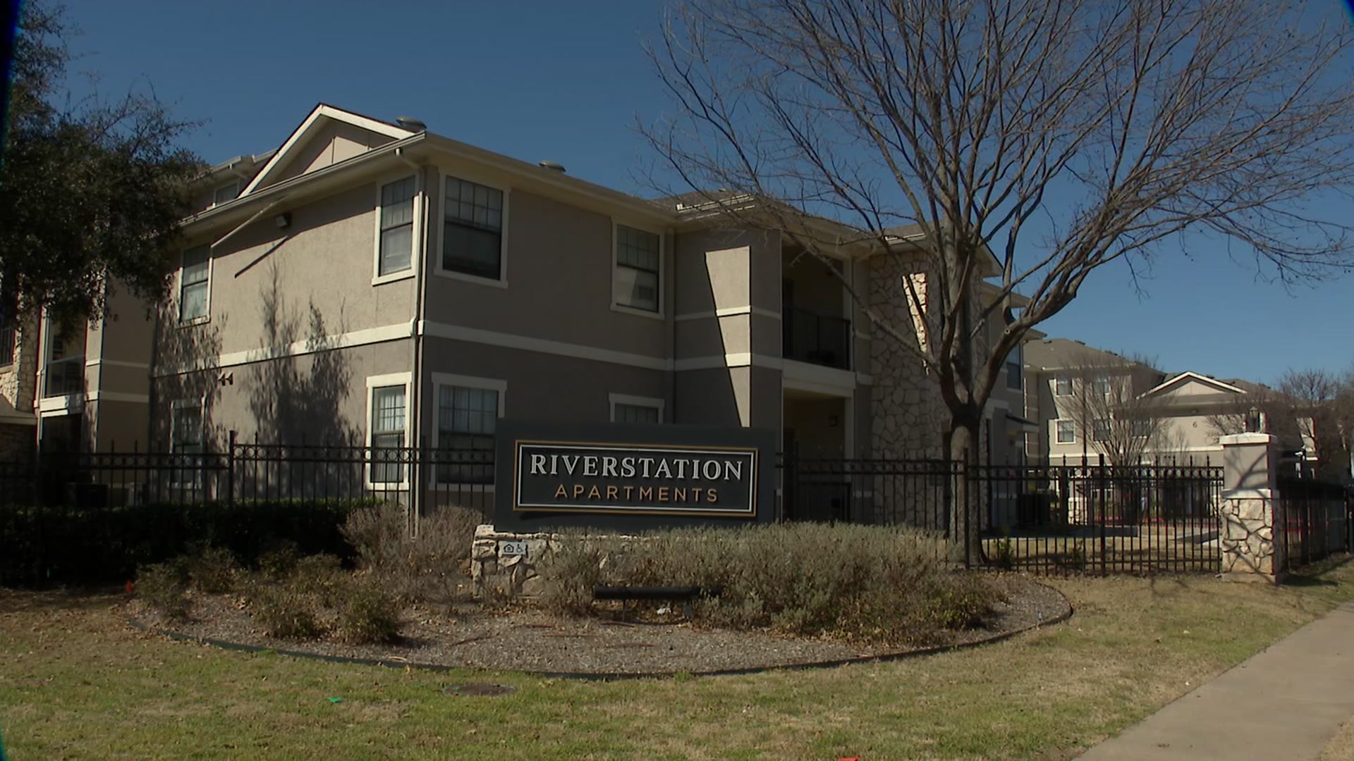 Management of Dallas apartment complex sued over alleged safety