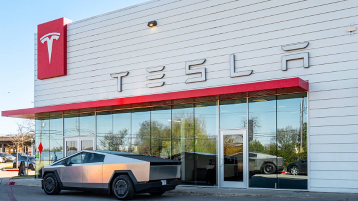 Tesla Showroom In Texas Targeted With incendiary Devices Police Say tesla-showroom-in-texas-targeted-with-incendiary-devices-police-say
