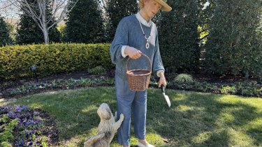 Dallas Arboretum Tending the Garden Seward Johnson Dallas Blooms 2025