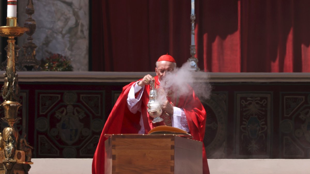 Francis remembered as a ’Pope among the people’ at funeral NBC 5