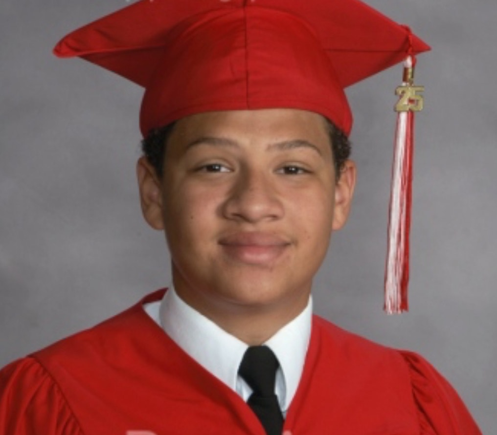 Isaiah Jefferson is a senior at Cedar Hill. He has already completed his<br />
associates and plans to go  to college to<br />
earn a degree in biomedical engineering. His goal is to be a pediatric<br />
cardiovascular surgeon.