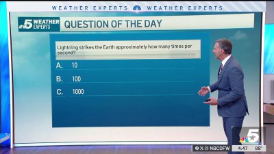 Weather Quiz: Lightning strikes