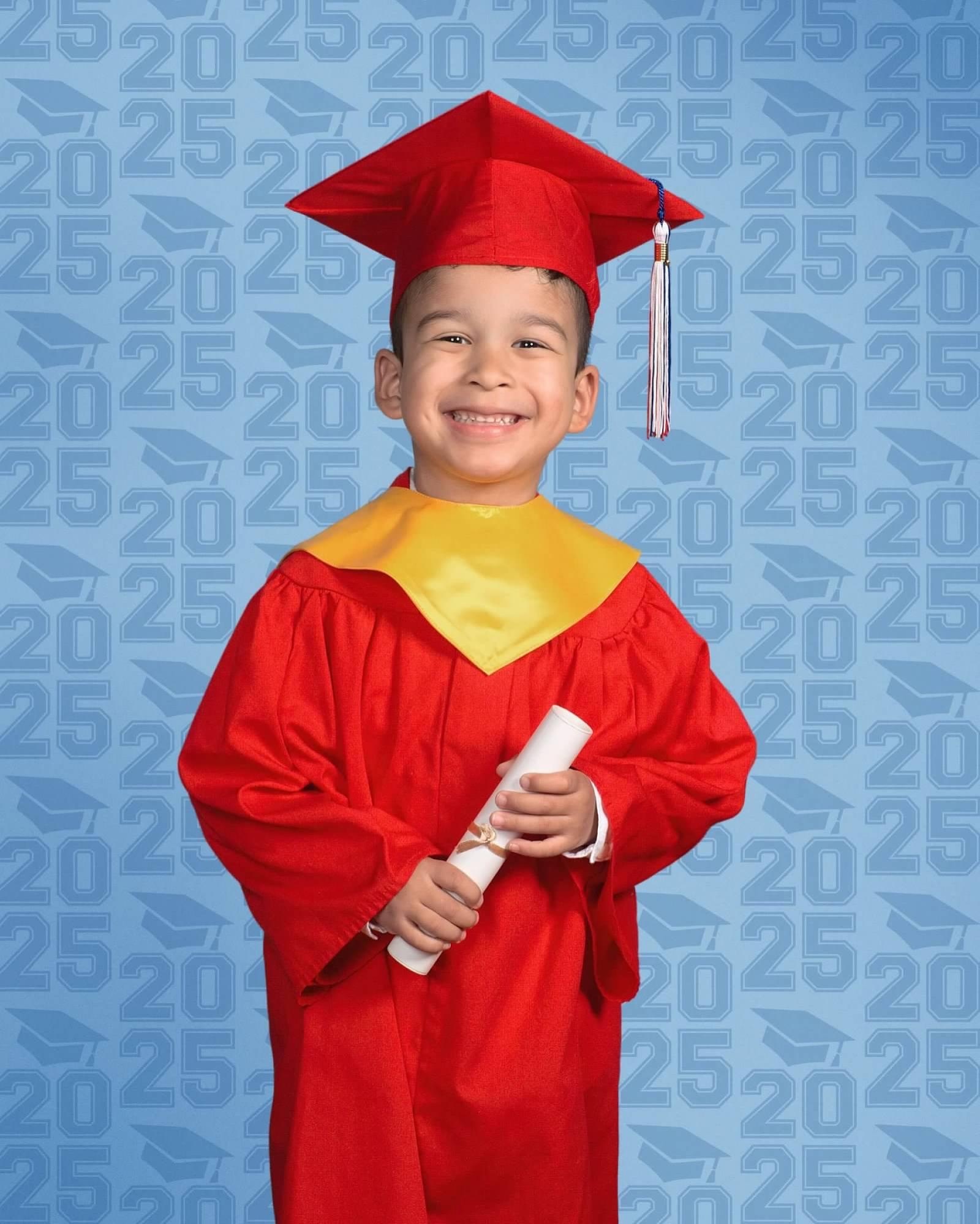 My grandson Julian C Lopez<br />
4 years old graduating from pre k