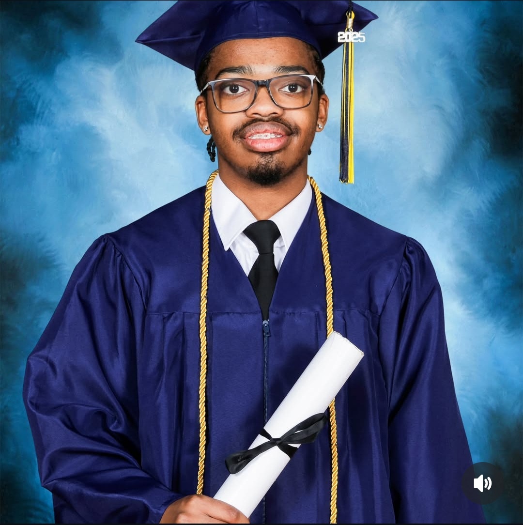 The mother of Cephus E. Sudduth IV a Lamar High School 2025 graduate would<br />
like to acknowledge his hard work and accomplishments graduating as an<br />
Honor Roll student and having 9 academic scholarships offered to him. He’s<br />
looking forward to studying Marketing and Photography at DePaul University<br />
in Chicago.
Thank you.<br />
Mother: Chasity Marsh