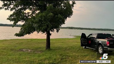 4 hospitalized after Sunday night storms hit Benbrook Lake