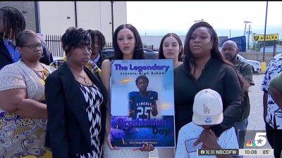 Family of Dallas teen killed accept graduation diploma in his honor