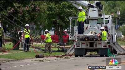 Fannin County town of Bonham cleans up after storm damage
