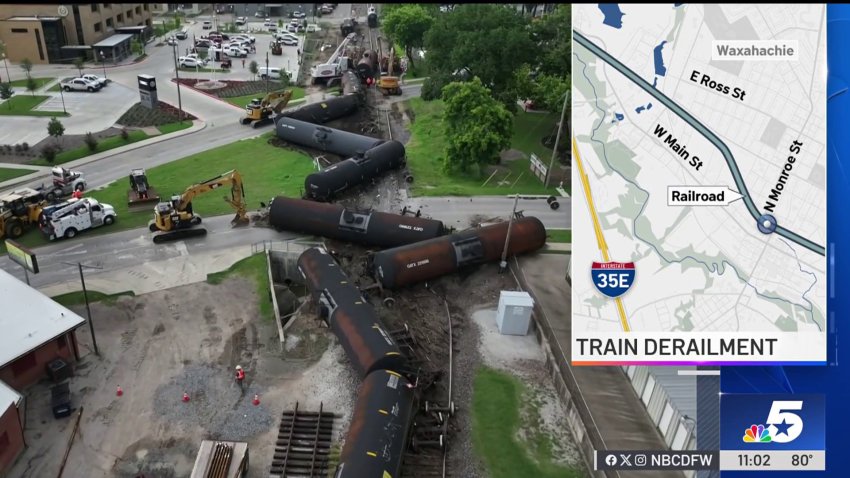 Train derailment causes travel issues in downtown Waxahachie