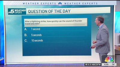 How fast does the sound of thunder travel after lightning?
