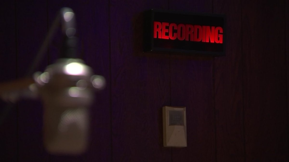 Dallas producer Jeff Saenz writes new music after losing arms – NBC 5 ...