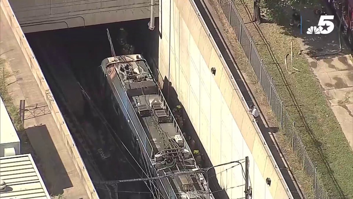 DART train catches fire near Dallas tunnel – NBC 5 Dallas-Fort Worth