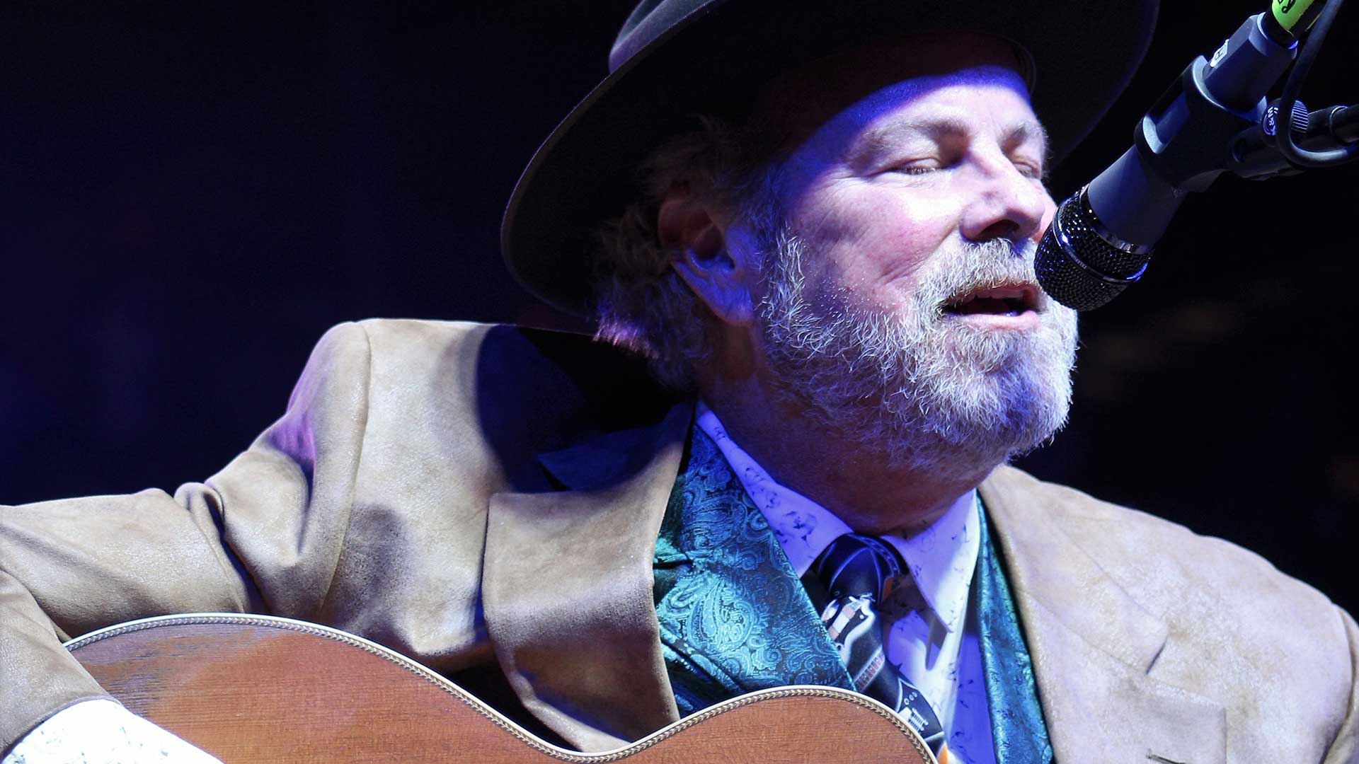 Kerrville's Robert Earl Keen announces flood benefit concert