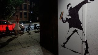 Jury deliberates in assault case against DC man who threw sandwich at federal agent in viral video