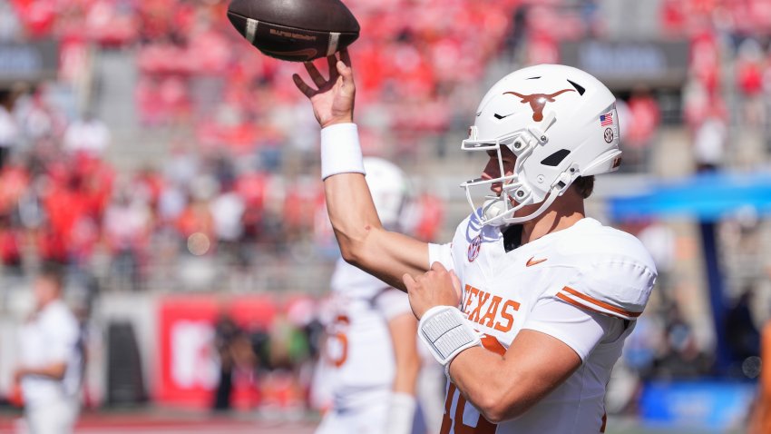COLUMBUS, OHIO – AUGUST 30: Quarterback Arch Manning #16 of the Texas Longhorns warms up before the game against the Ohio State Buckeyes at Ohio Stadium on August 30, 2025 in Columbus, Ohio. (Photo by Jason Mowry/Getty Images)