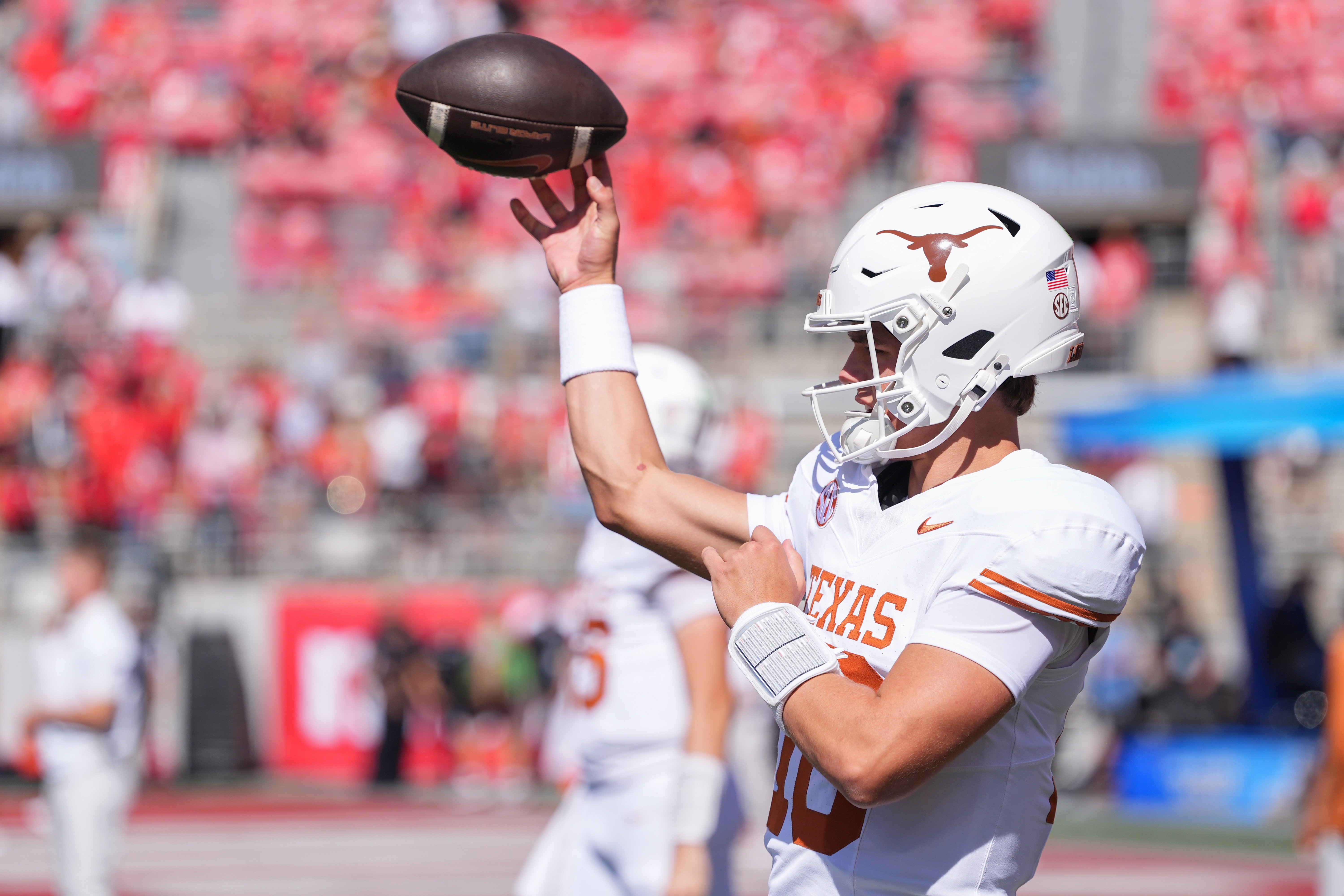 Arch Manning visits Tennessee, where Uncle Peyton dominated, in Texas' 1st trip