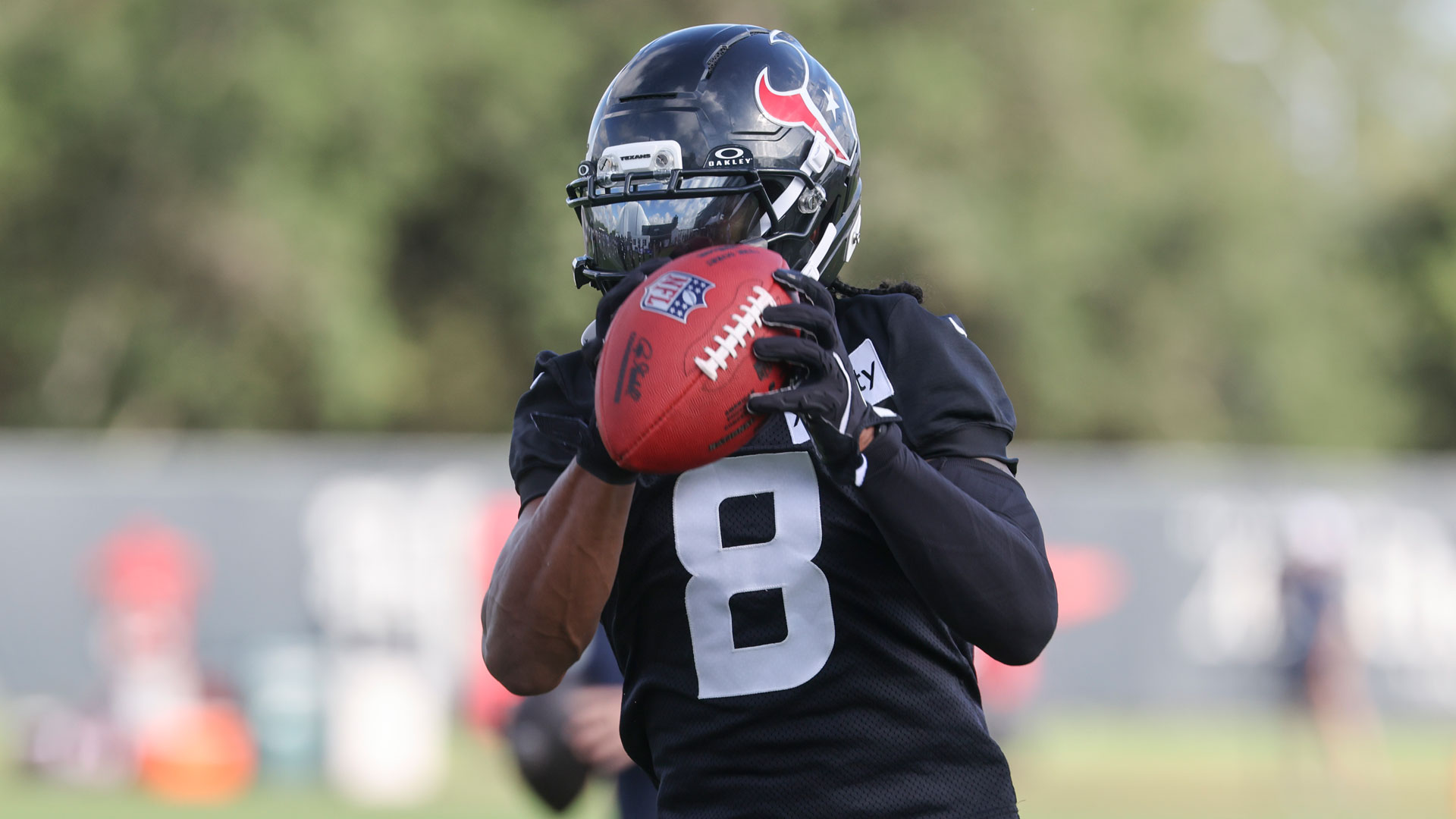 Eagles trading for Texans receiver John Metchie III: Source
