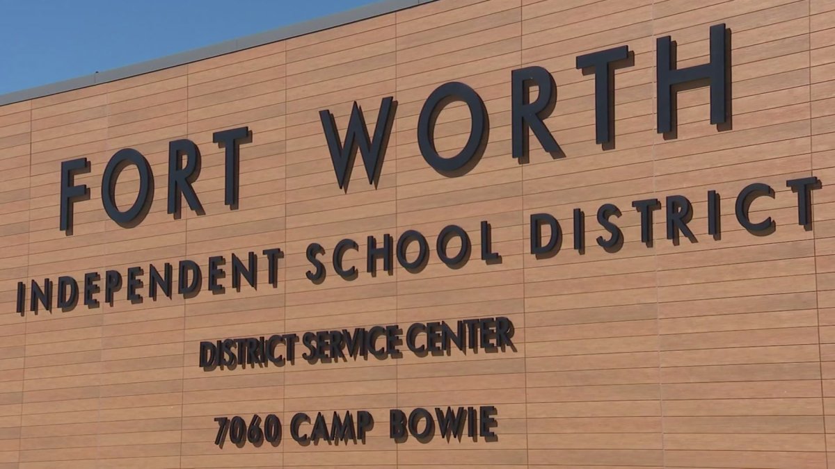 Fort Worth ISD parents voice opinions about leadership at new board's first meeting