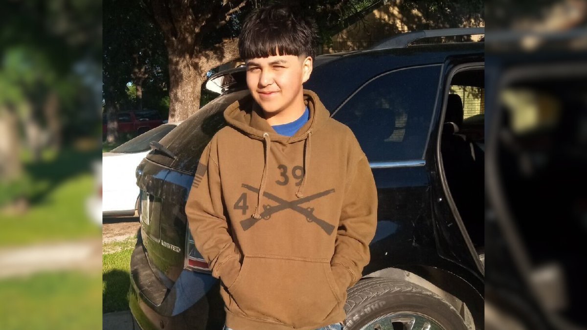 15-year-old stabbed to death, father injured across from Fort Worth high  school