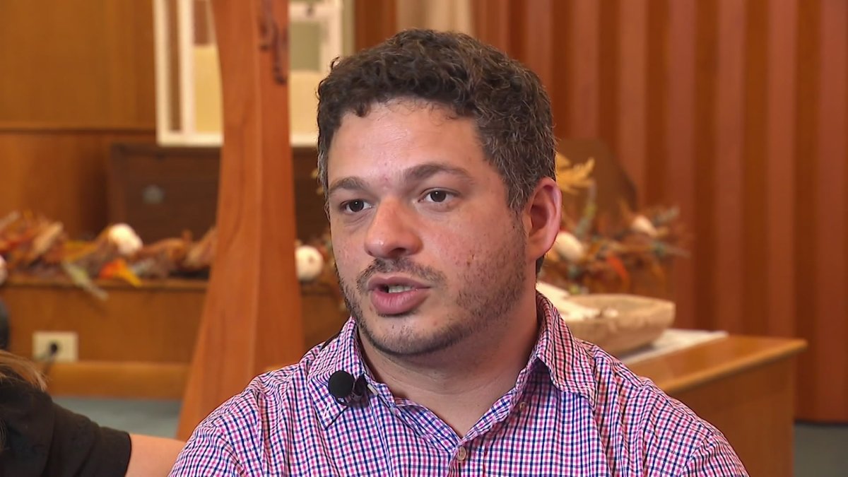 Self-deported Pastor to return to the US as new rule speeds return for thousands of religious workers Self-deported Pastor to return to the US as new rule speeds return for thousands of religious workers