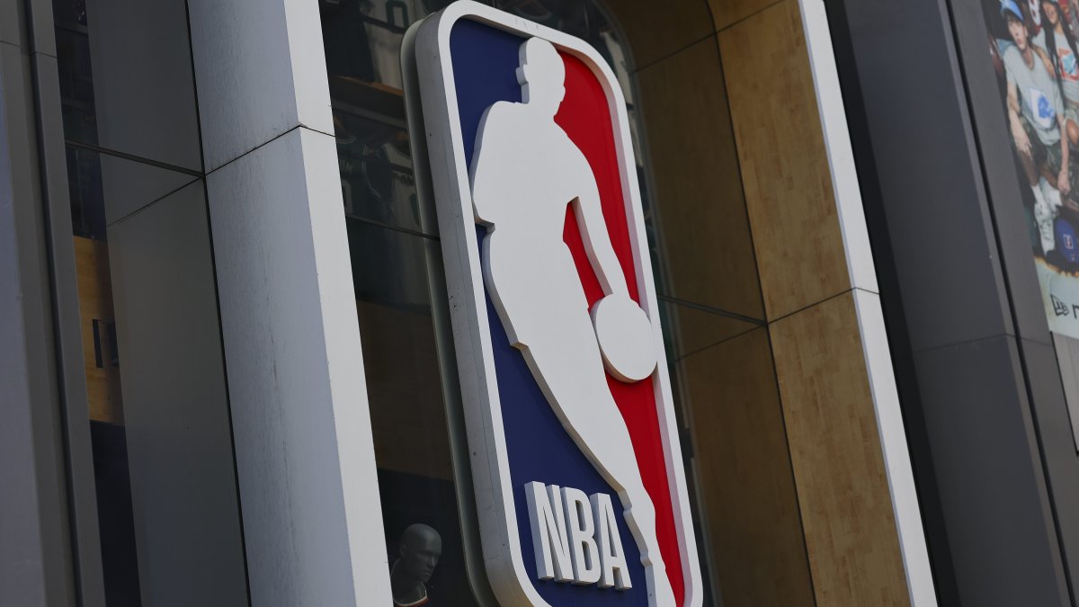 Defendants in mob-linked gambling case are discussing plea deals, feds say