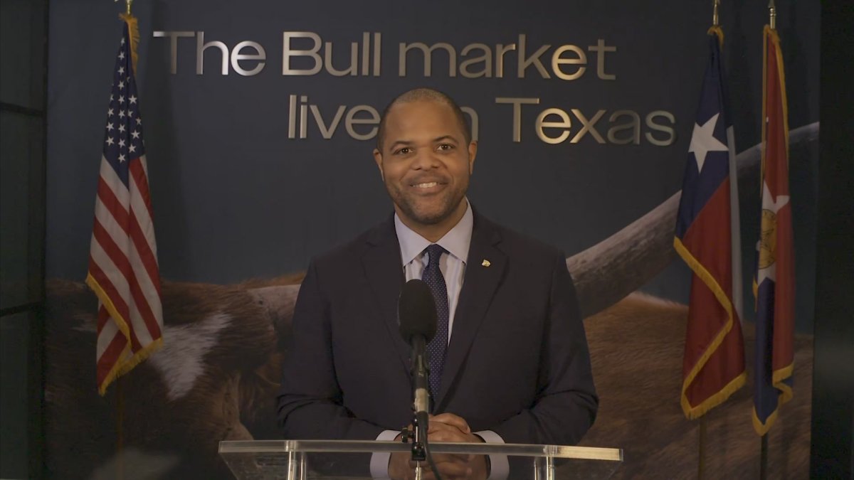 Watch Dallas Mayor Eric Johnson deliver the city address, discussing progress and plans for the future. Tune in at 10 a.m. CT.