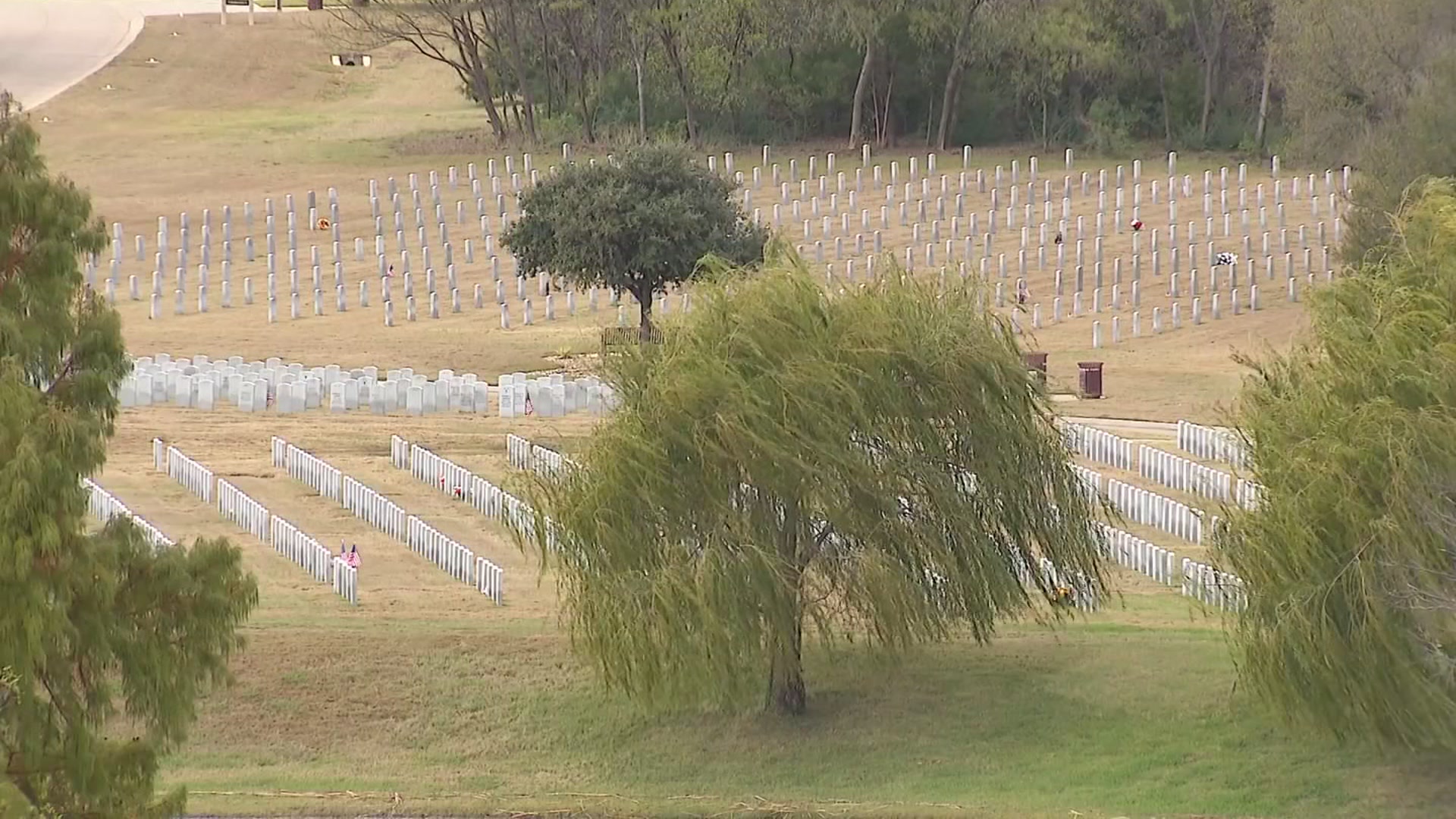 Wreaths Across America facing 16,000 wreath shortfall ahead of midnight deadline tonight