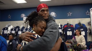 CeeDee Lamb surprises families with Thanksgiving grocery donation ā NBC 5 Dallas-Fort Worth