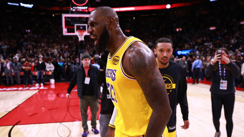 Los Angeles Lakers v Toronto Raptors