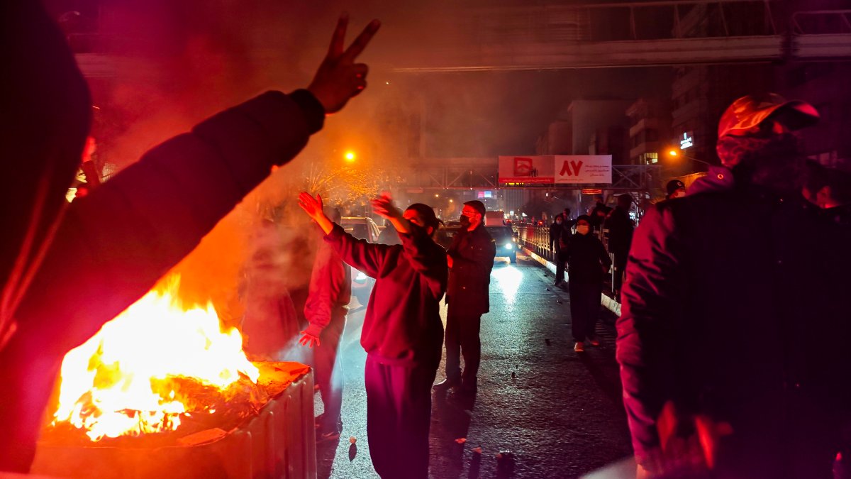 Iranians in North Texas on edge after deadly crackdown on protestors