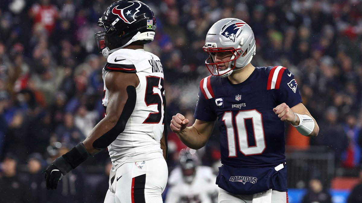 New England Patriots defeat Houston Texans to advance to AFC Championship Game