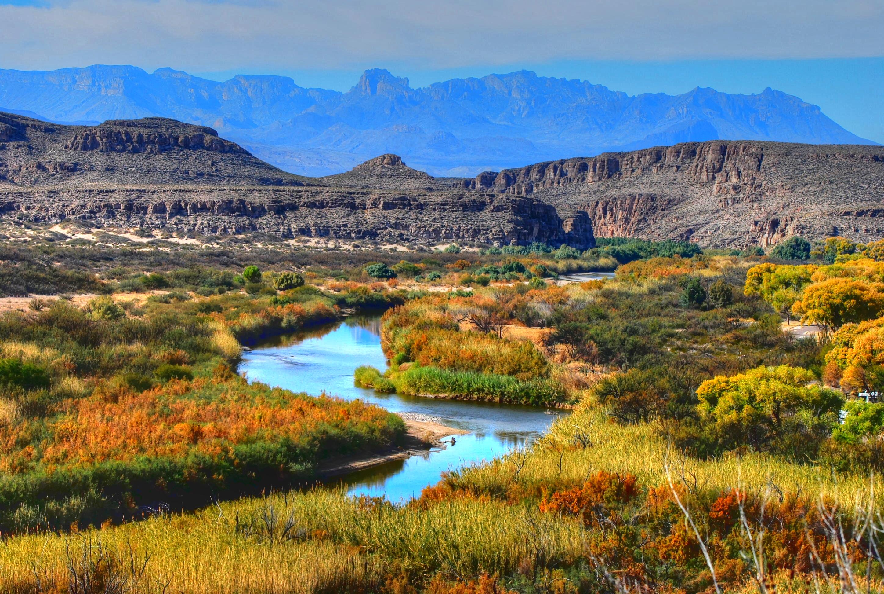 nbcdfw.com - Suzanne Gamboa | NBC News - 'A crazed road-building spree': Bipartisan Texans slam Big Bend border construction