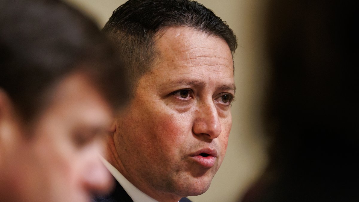 Texas Rep. resists resignation calls amid affair allegations and ex-staffer's suicide