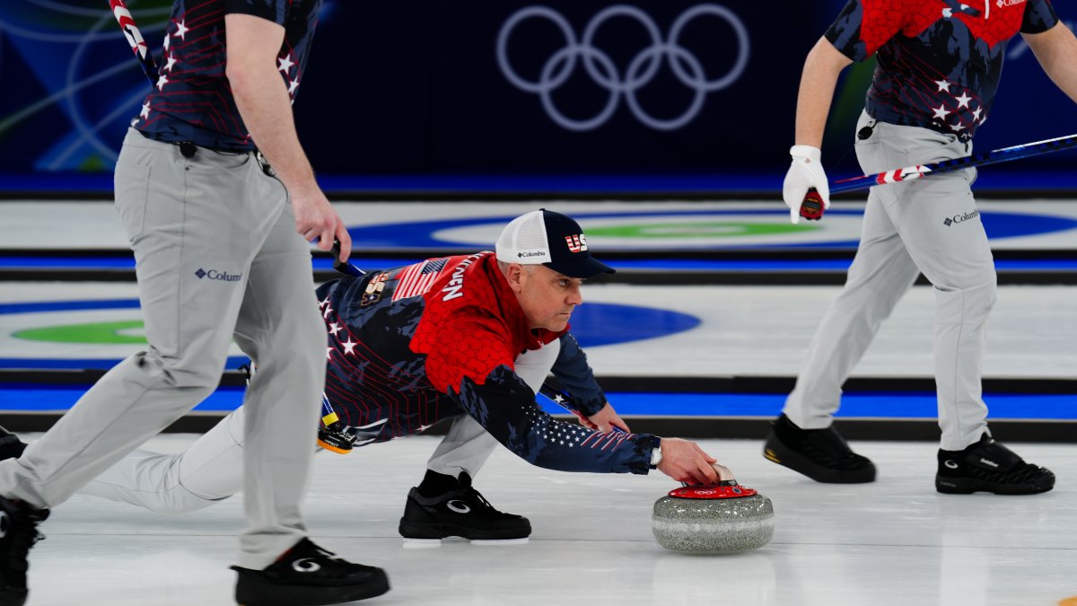 कर्लिंग जिज्ञासा: खेल के अंदर जो प्रशंसकों को हैरान कर रहा है