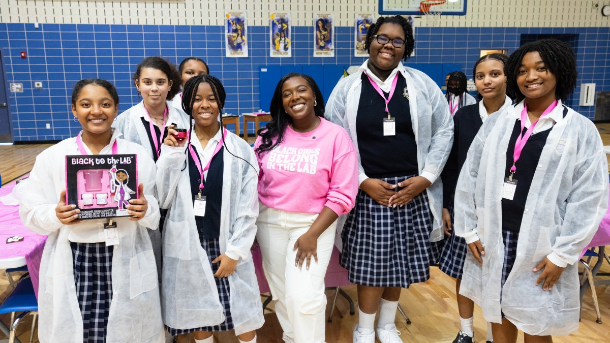 Dallas nonprofit brings chemistry to classrooms to inspire Black girls in STEM