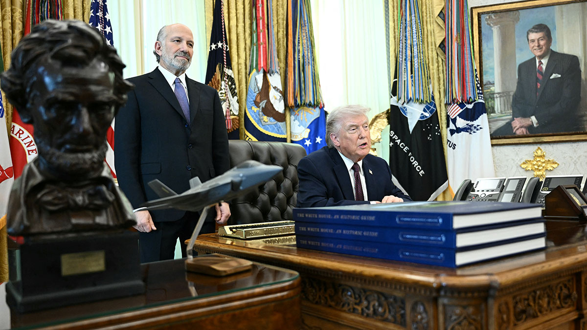 Trump signs order directing creation of a national voter list, a move sure to face legal challenges