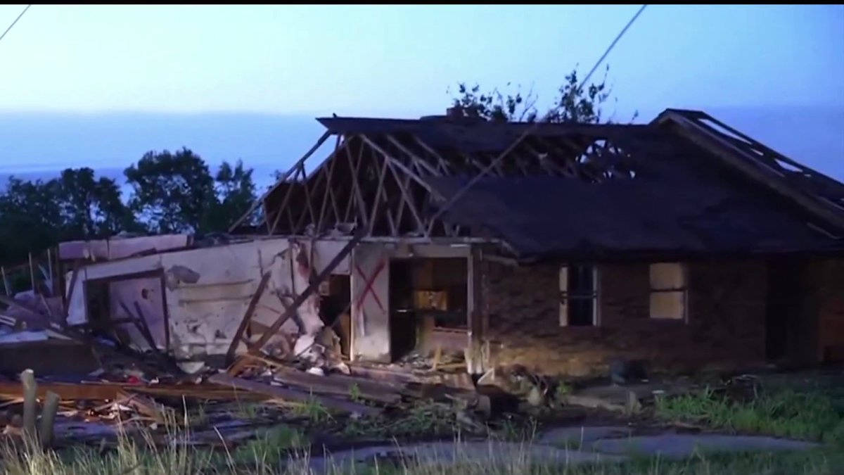 Tornado barrels through Oklahoma, damaging homes and shutting down ...