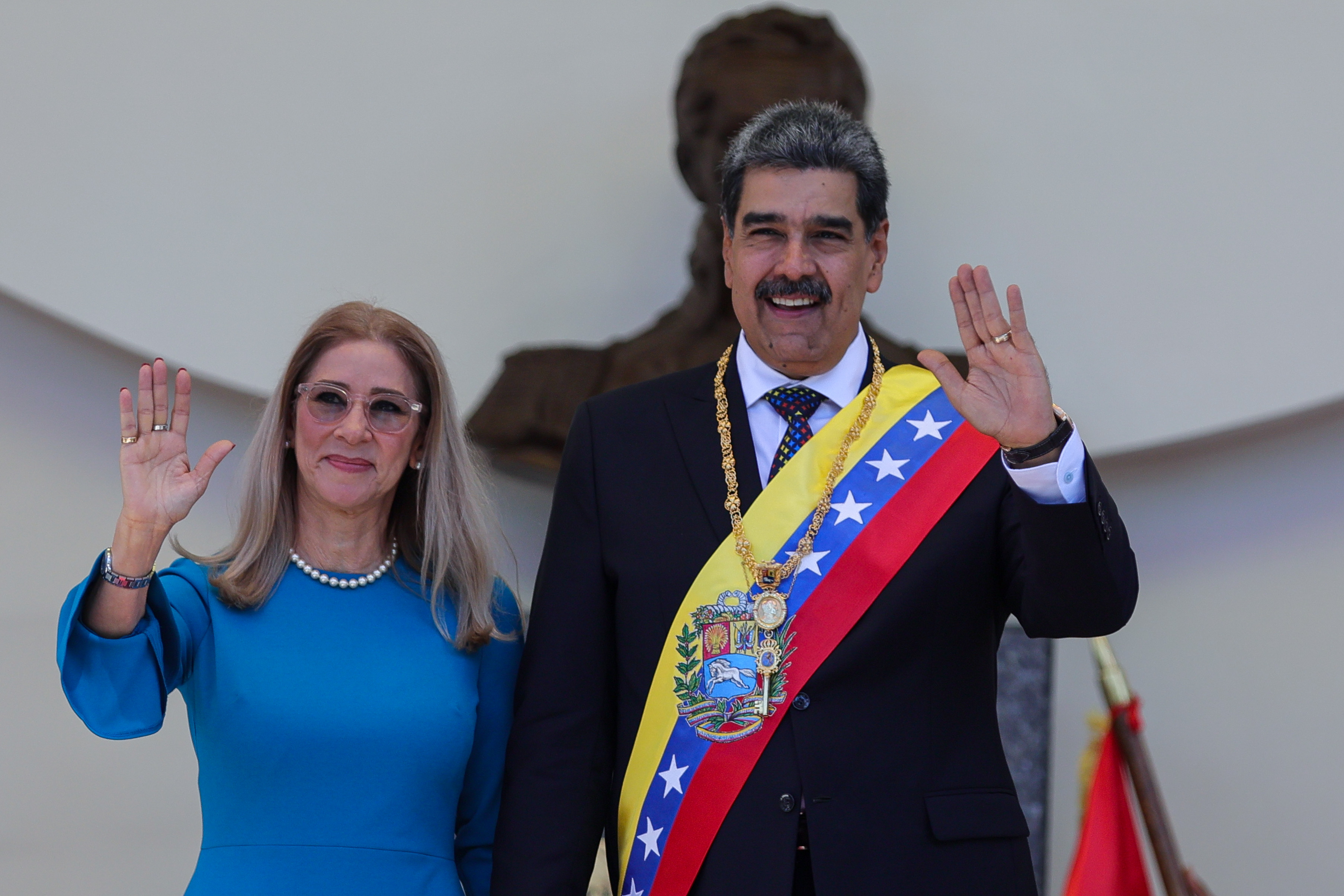 Ex-Venezuelan leader Nicolás Maduro and wife seek to get drug charges dismissed